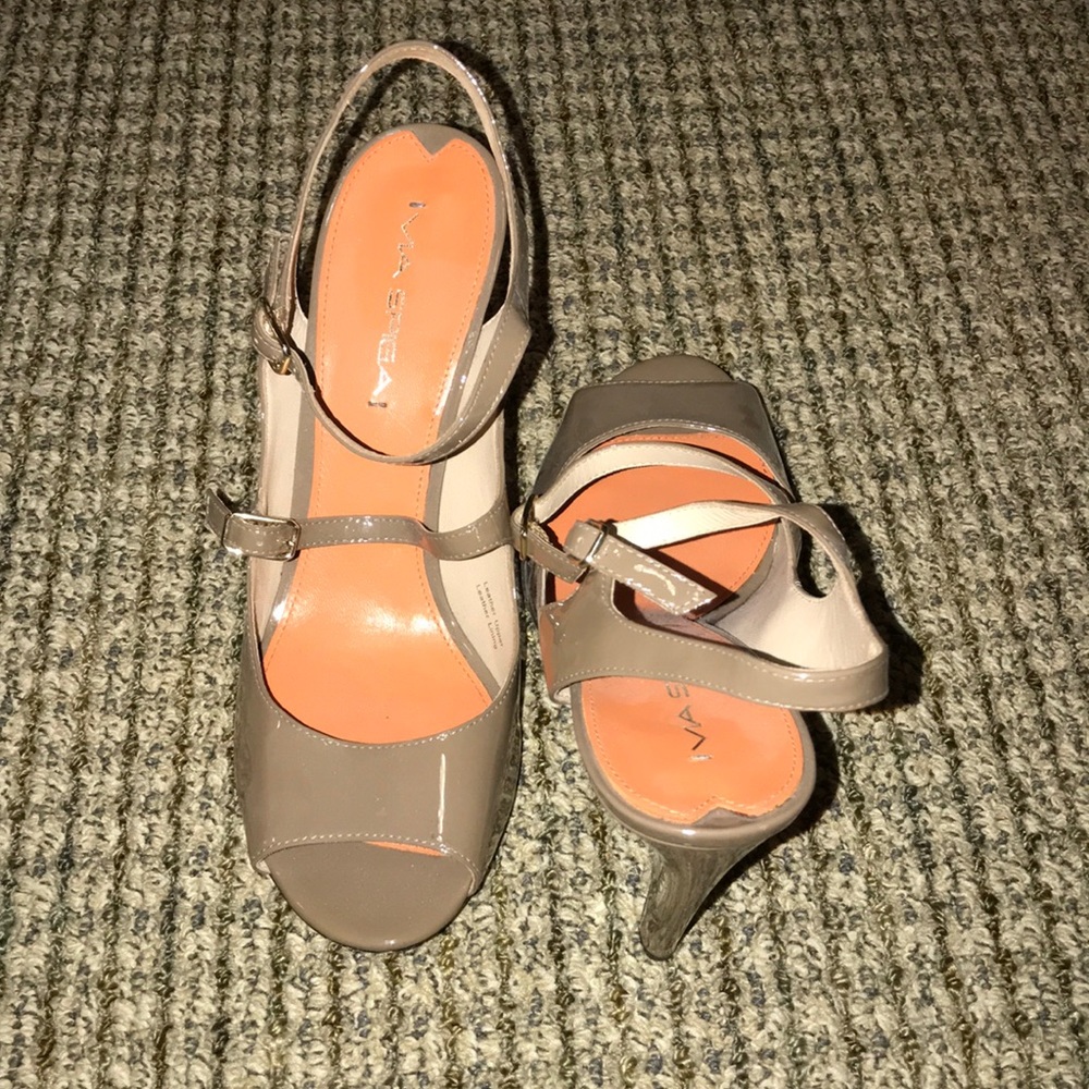 VIA SPIGA ALL LEATHER NUDE DOUBLE STRAP S:9 HEELS